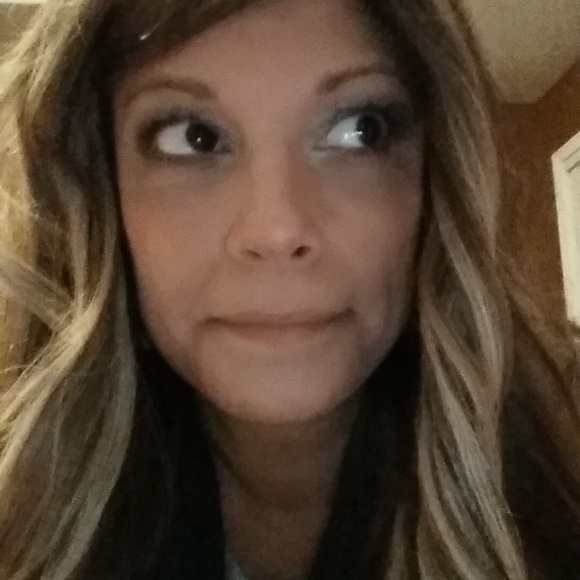 It’s Annessa! PoshSeller/Ambassador/Affiliate 🌼 - Picture 7 of 8